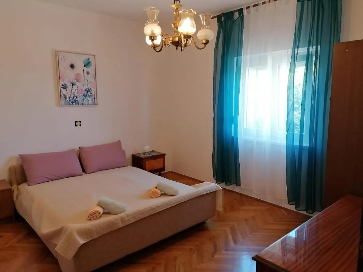 Sunny Family Apartment, Klenovica Apartment